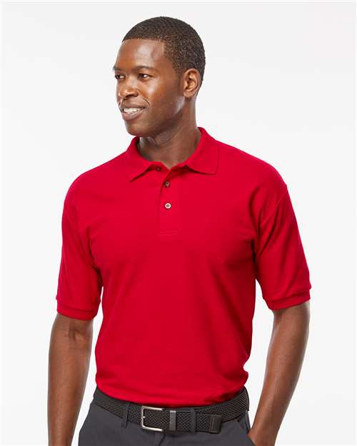 m_o-7002-bright-red