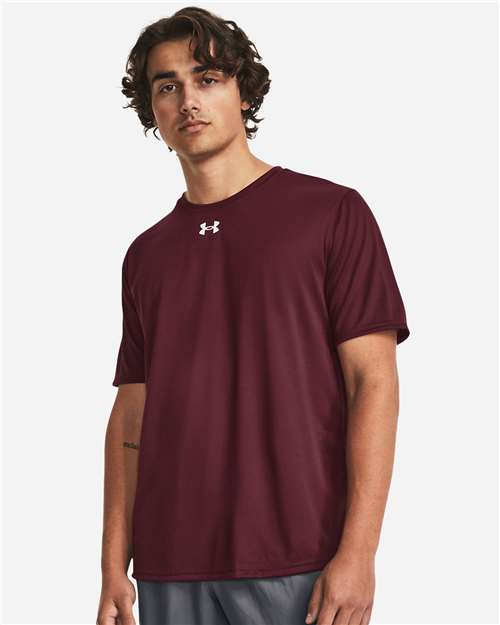 under_armour-1376842-maroon-white