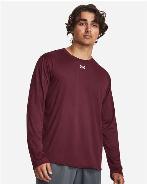 under_armour-1376843-maroon-white